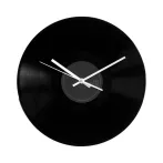 Nástenné hodiny vyrobené z vinylovej platne Nástenné hodiny vyrobené z vinylovej platne